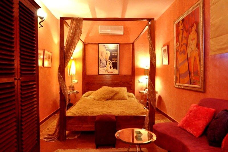 Utopia Hotel